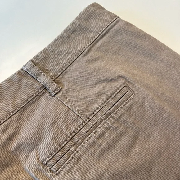 EXPRESS Khaki Shorts - Picture 5 of 5